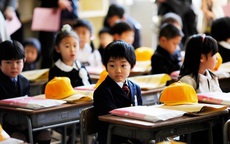 Phụ huynh Việt ở nước ngoài yên tâm cho con đi học trong dịch Covid-19