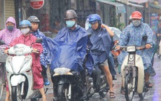 Ảnh: Cơn mưa vàng "xối xả" giải nhiệt cho Sài Gòn từ sáng sớm, chấm dứt chuỗi ngày nắng nóng kinh hoàng
