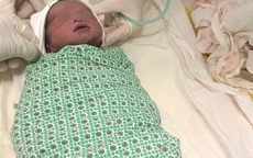 Chuyện khó tin, song thai ở Hà Nội, 1 thai sảy, 1 thai chào đời sau 2 tháng