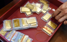 Nữ đại gia giấu mặt mang 130 cây vàng đi bán, thu về gần 7,3 tỷ đồng trước ngày Vía thần tài