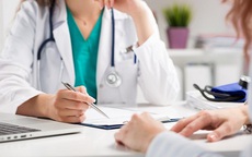 Nếu 1 trong 10 dấu hiệu này bỗng xuất hiện trên cơ thể thì bạn cần đi khám gan ngay