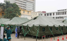 Chỉ 4 tiếng, bệnh viện dã chiến Bạch Mai thần tốc hoàn thiện với 8 nhà bạt, 64 giường bệnh, đầy đủ tiện nghi