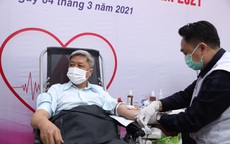 Thứ trưởng Bộ Y tế hiến máu tình nguyện