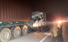 Hai người tử vong sau cú đâm va kinh hoàng giữa xe tải và xe container