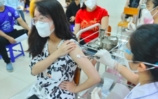 Hà Nội: Chi tiết phân bổ hơn 121.000 liều vaccine AstraZeneca, ưu tiên tiêm mũi 2 cho người dân