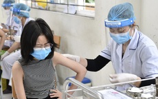 Sở Y tế Hà Nội lên tiếng thông tin "dừng tiêm vaccine cho trẻ vì có học sinh COVID"
