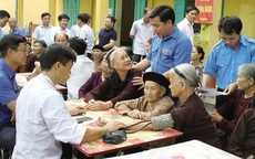 Tỉ lệ khám sức khỏe định kỳ hàng năm cho người cao tuổi của các quận, huyện Hà Nội đạt 84%