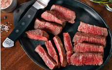 Ăn thịt bò vào thời điểm này hại vô cùng, 4 nhóm người được khuyến cáo nếu ăn nhiều bệnh sẽ nặng hơn!