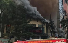 Hà Nội: Cháy nhà 2 tầng trên phố Tôn Đức Thắng, lan sang một ngân hàng