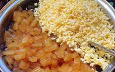 Ở nhà vì dịch Covid-19, nữ giáo viên làm thêm nghề này, ngày kiếm cả triệu đồng