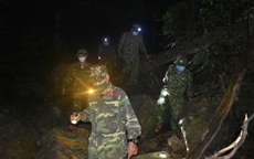 Bộ đội Quảng Bình xuyên đêm tuần tra ngăn dịch xâm nhập từ vùng ngoại biên