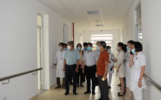 Thứ trưởng Bộ Y tế: Bắc Giang cần triển khai đồng bộ nhiều biện pháp để kiểm soát dịch bệnh