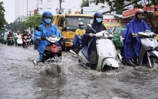 Thành phố Hồ Chí Minh: Mưa kéo dài, nhiều tuyến đường ngập sâu