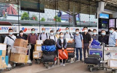 Hình ảnh 13 y bác sĩ tinh nhuệ của Bệnh viện Chợ Rẫy lên đường đến "điểm nóng" Bắc Giang