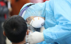 Thần tốc lấy 2.000 mẫu xét nghiệm ở Bệnh viện K cơ sở Tân Triều