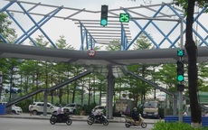 Thích thú với cây cầu vượt sang đường hình chữ Y, độc lạ nhất Hà Nội