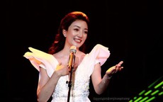 Phạm Thu Hà hạnh phúc cất tiếng hát ở Hòa nhạc Quỹ Vắc-xin Covid-19