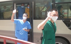 Đoàn cán bộ y tế Hải Phòng chi viện cho Bắc Giang trở về: "Chúng tôi rất nhớ người thân"