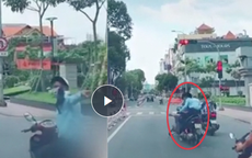 Chỉ vì cái chỉ tay phía sau, người đàn ông đi xe máy gây tai nạn kinh hoàng