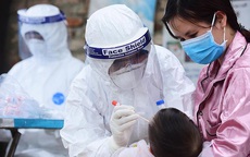Chỉ sốt, ho, 5 người trong một gia đình ở Hà Nội bất ngờ dương tính SARS-CoV-2, Thủ đô thêm 18 ca