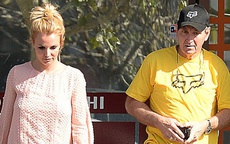 Cha của Britney Spears rút khỏi quyền bảo hộ của con gái, tuy nhiên cô vẫn chưa được tự do vì lý do này