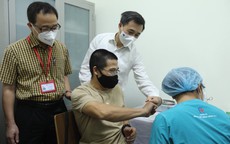 100 người ở Hà Nội chính thức tiêm thử nghiệm vaccine COVID-19 thứ 3 ở Việt Nam