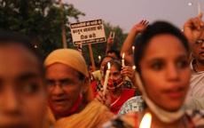 Kinh hoàng bé gái Ấn Độ 9 tuổi bị hiếp dâm, sát hại rồi đem thi thể đi hỏa táng