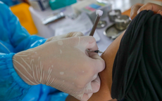Kỷ lục: Một ngày Hà Nội tiêm hơn 411.000 liều vaccine COVID-19