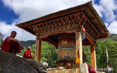 Một trong mười siêu đền lớn nhất thế giới: Đền Hang Hổ - ngôi đền linh thiêng trên vách đá ở Bhutan