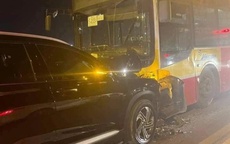 Ôtô SantaFe lấn làn, tông trực diện xe buýt trên cầu Vĩnh Tuy