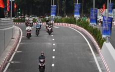 Hầm chui Lê Văn Lương thông thoáng giờ tan tầm ngày đầu thông xe