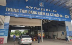 Đình chỉ 2 trung tâm đăng kiểm kiểm định xe cũ nát đưa đón công nhân
