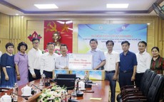 Trao tặng sách cho học sinh có hoàn cảnh khó khăn ở Nghệ An sẽ trở thành hoạt động thường niên của VEPIC