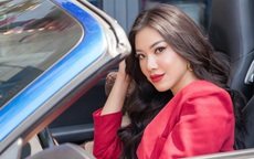 Vừa khỏi COVID-19, Á hậu Kim Duyên đã khoe vóc dáng nóng bỏng, ngồi siêu xe đi ship hoa cho khách