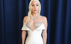 Lady Gaga và dàn sao diện váy hàng hiệu hở bạo lên thảm đỏ