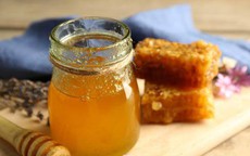 3 nhóm người nếu dùng mật ong không khác nào uống phải "thuốc độc": Cảnh báo 5 điều cấm kỵ khi uống nước mật ong kẻo rước bệnh, hại thân
