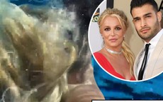 Britney Spears ẩn ý xác nhận kết hôn sau khi chia sẻ chuyện ‘giường chiếu’