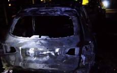 Quảng Trị: Cháy nhà trong đêm, ô tô sang và xe máy bị thiêu rụi