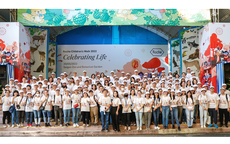 Roche Việt Nam tổ chức hoạt động "Đi bộ vì Trẻ em" nhằm hỗ trẻ em có hoàn cảnh khó khăn