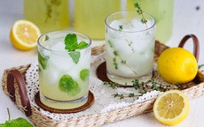 3 cách pha nước chanh thơm mát, uống vào không chỉ tăng vitamin C mà còn kháng khuẩn mũi họng cực tốt!