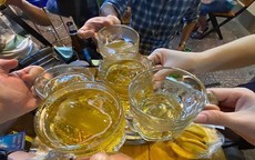 Nam giới đỏ mặt khi uống rượu bia liệu có nguy hiểm không?