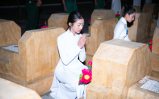 Hoa hậu Lương Thùy Linh thắp nến từng ngôi mộ tại Nghĩa trang Liệt sĩ