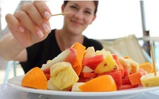 8 việc không nên làm ngay sau bữa tối để tránh mắc bệnh về dạ dày, tiêu hóa