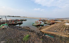 Tìm thấy tàu cá cùng 5 ngư dân Hà Tĩnh mất tích trên biển