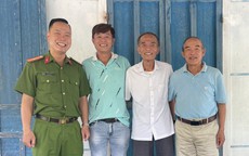 Thừa Thiên Huế: Công an xã giúp 2 bố con gặp được nhau sau gần 50 năm xa cách