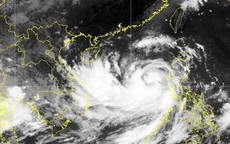 Diễn biến mới nhất về siêu bão Noru: Giật cấp 16 tạo sóng cao 9-11 m, không có dấu hiệu giảm cấp khi vào bờ