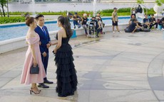 Lộ ảnh Hồng Diễm - Việt Anh tay trong tay đi dự tiệc