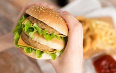 Ăn bao nhiêu đồ ăn nhanh mỗi ngày sẽ gây bệnh gan nhiễm mỡ?