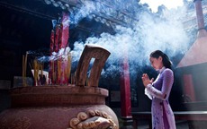 7 địa điểm cầu may mắn, tài lộc đầu năm linh thiêng ở Hà Nội