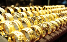 Giá vàng hôm nay 1/10: Vàng giảm sâu tụt đáy, 'bốc hơi' mạnh nhất là vàng nhẫn 